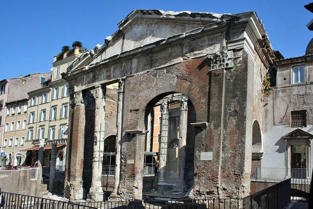 Over The Ruins Apartment Rom